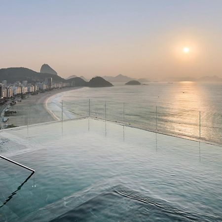 Rio Othon Palace Rio de Janeiro Exterior photo The pool deck of the hotel